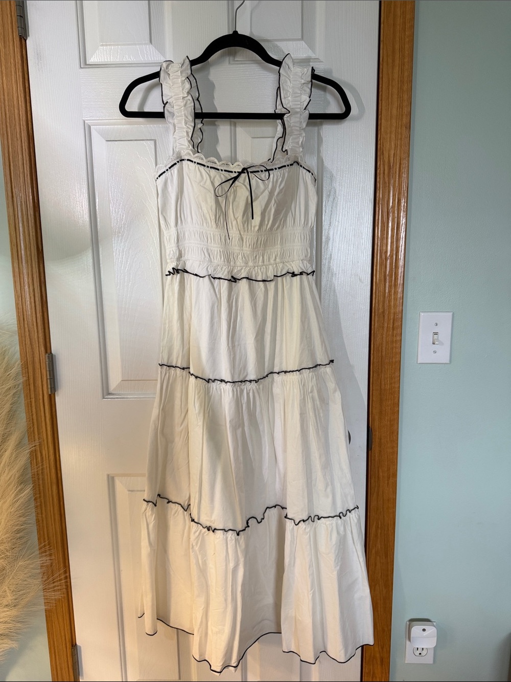 Francesca's Collections White Midi Dress with Black Trim